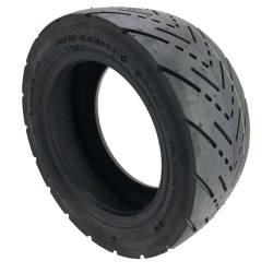 Texture gomme pneu route trottinette 11 pouces CST - Adhérence renforcée